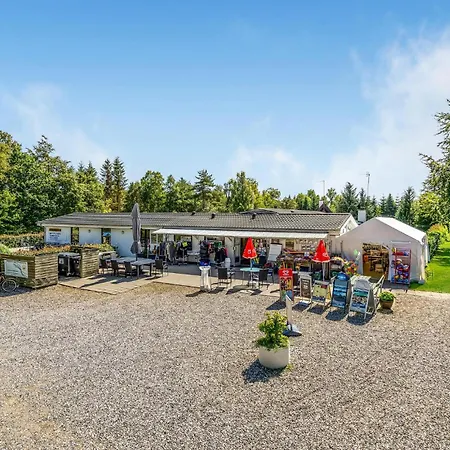Lovely In Farvang With Kitchen Holiday home Brarup