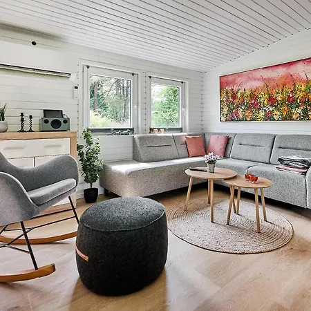 3 Bedroom Stunning In Farvang Prázdninový dům *